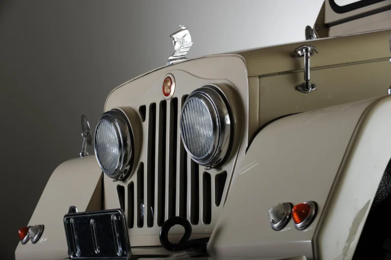 minerva-jeep-front-grid.webp